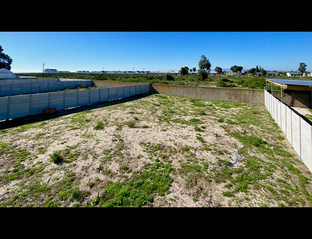 600M² VACANT LAND FOR SALE IN LAAIPLEK